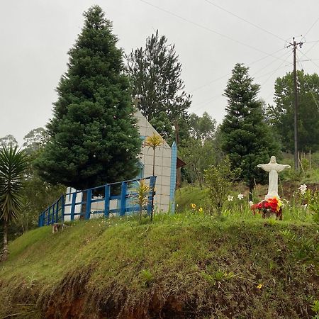 CHALÉ DA ESTÂNCIA Santa teresa - ES Alto São Lourenço- próximo ao circuito Caravaggio Exterior foto